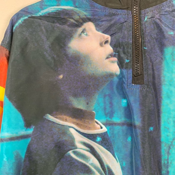 RARE STRANGER THINGS Crop Top Windbreaker Small - Picture 5 of 8